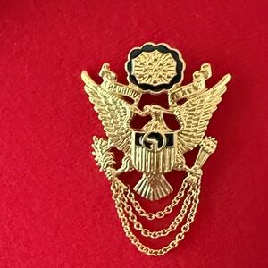 Gold Eagle Brooch with Black Accents Vtg Geraldic Brooch